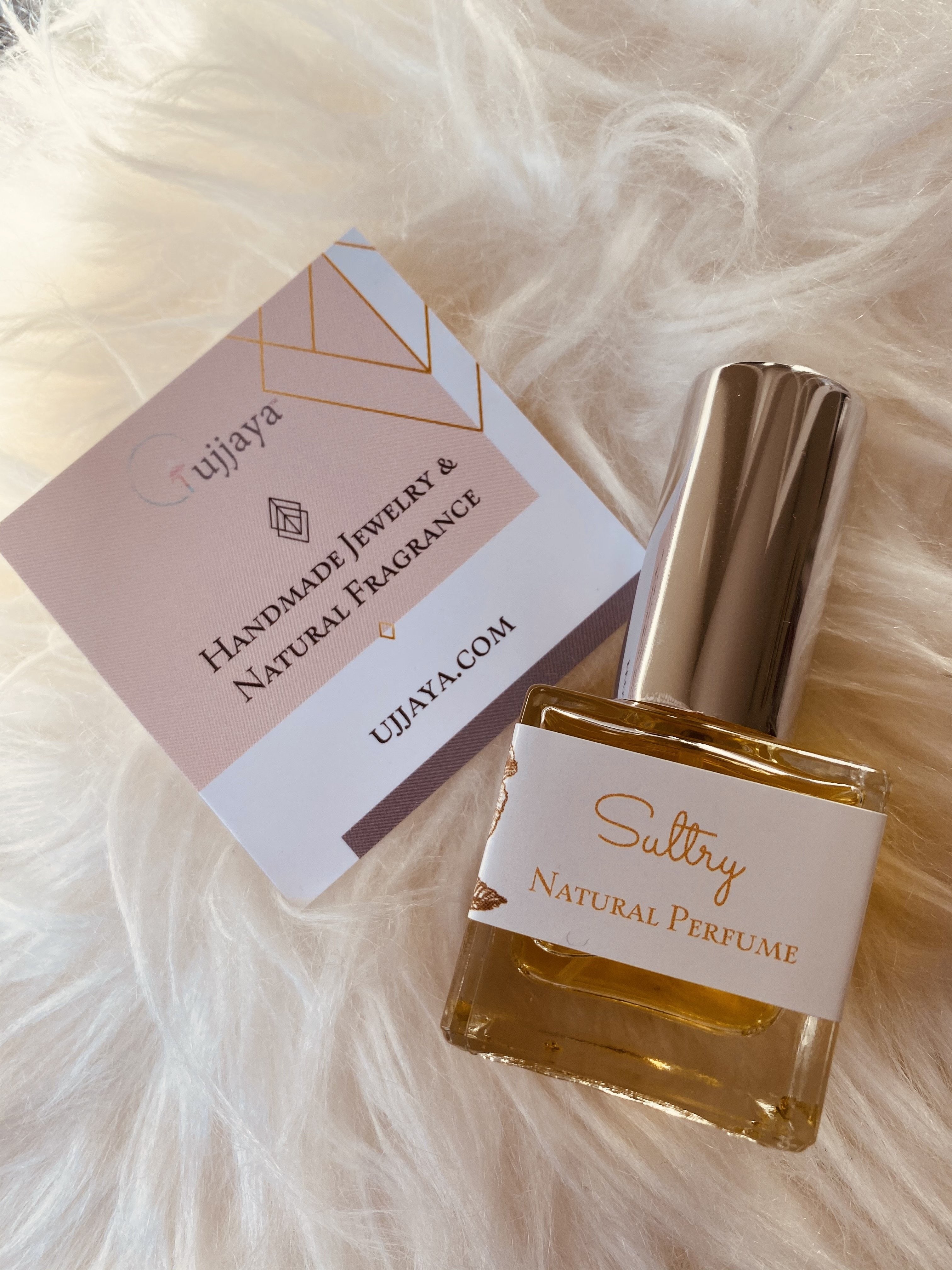 Sultry ~ Rich leather, warm honey, white thyme